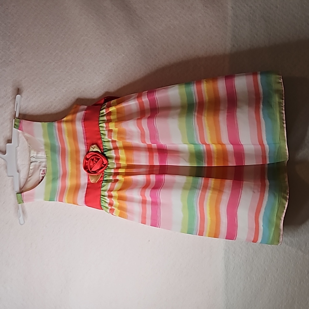 Girls size 5 multicolor sleeveless dress.